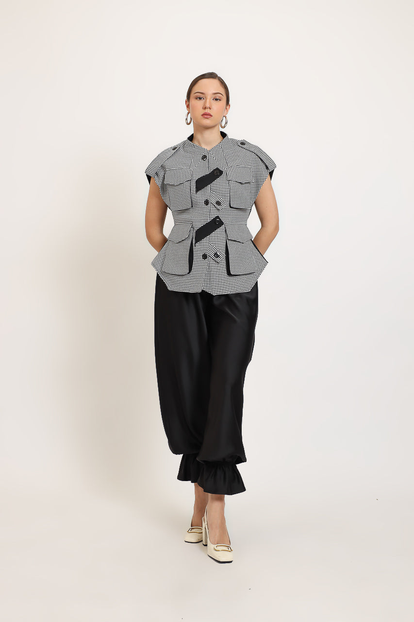 Bloom et Champs Safari Checkered Monochrome Top/Celana Ruffle Hem Pants