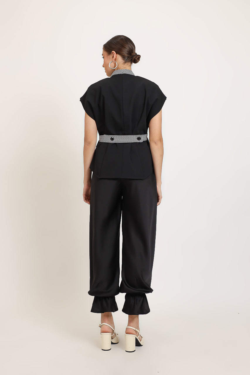 Bloom et Champs Safari Checkered Monochrome Top/Celana Ruffle Hem Pants