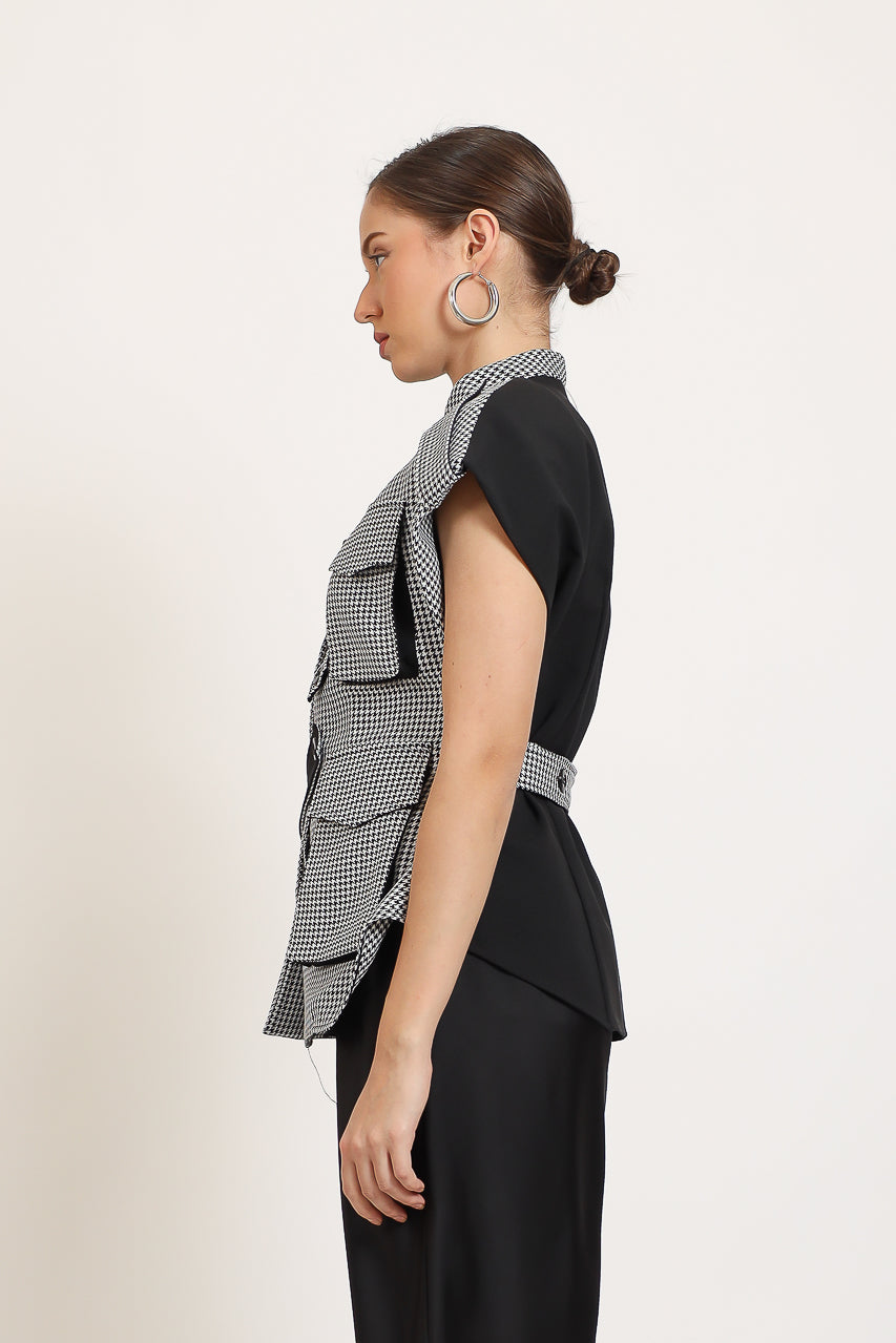 Bloom et Champs Safari Checkered Monochrome Top/Celana Ruffle Hem Pants