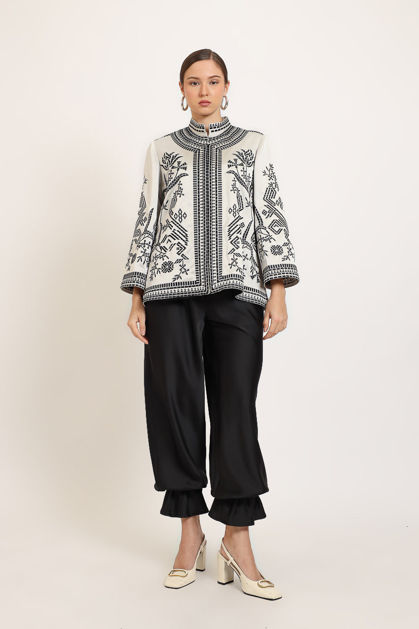 Bloom et Champs Atlas Embroidered Blouse/Ruffle Hem Pants