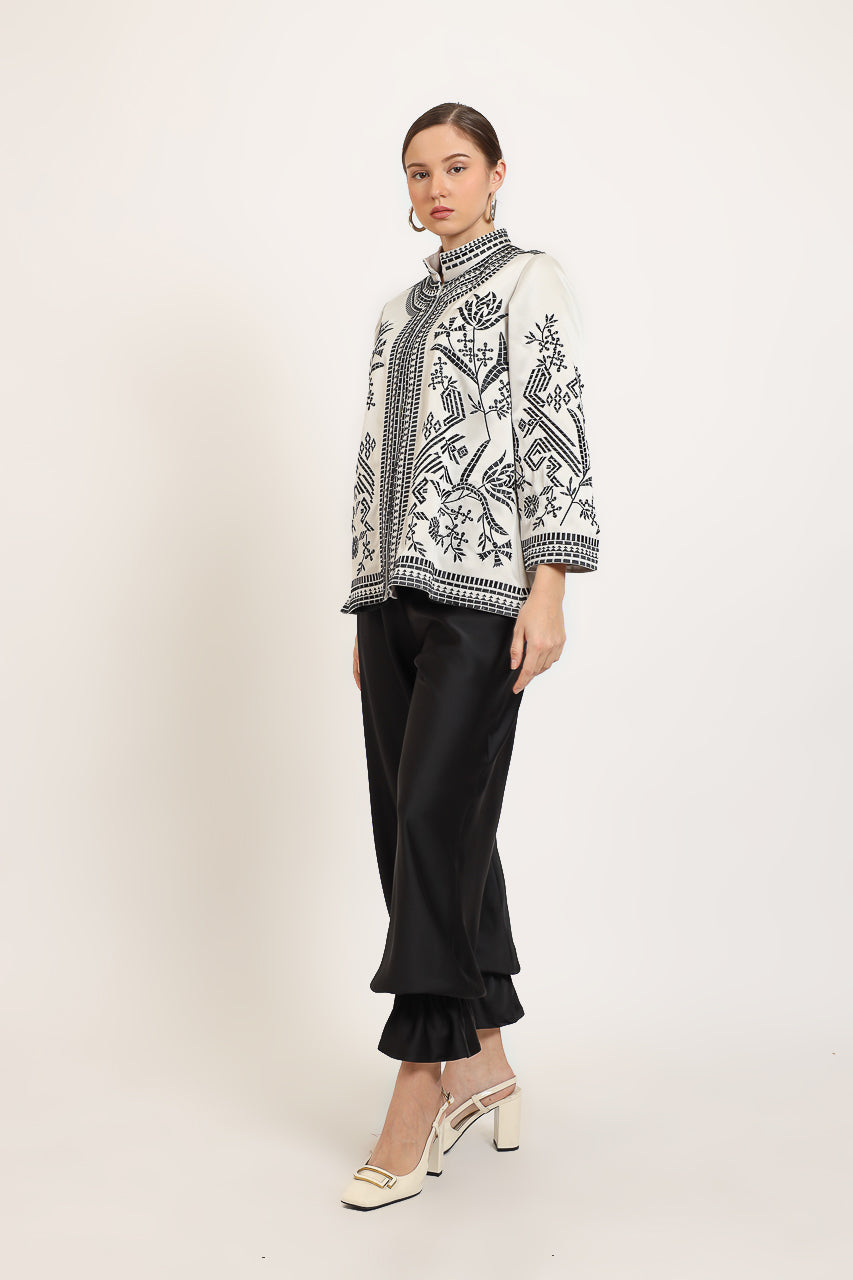Bloom et Champs Atlas Embroidered Blouse/Ruffle Hem Pants