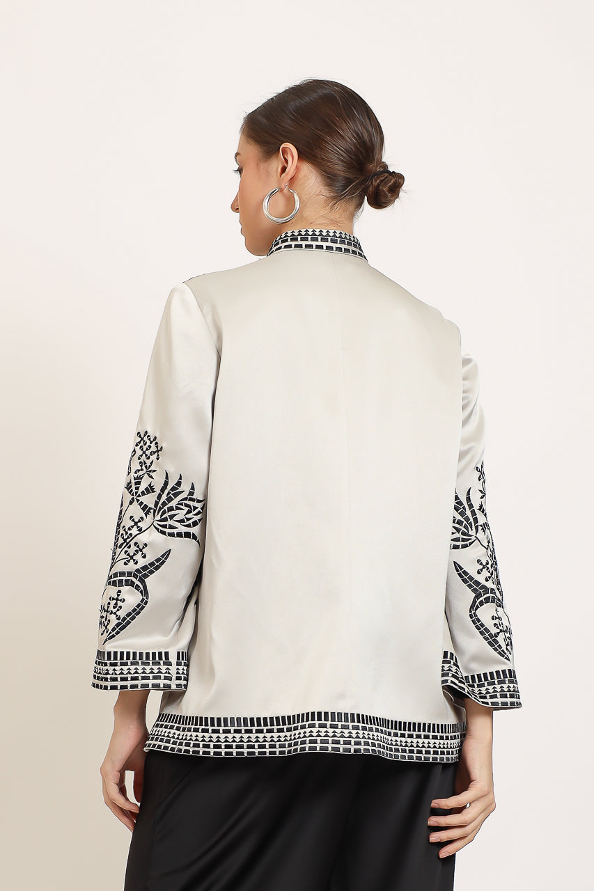 Bloom et Champs Atlas Embroidered Blouse/Ruffle Hem Pants