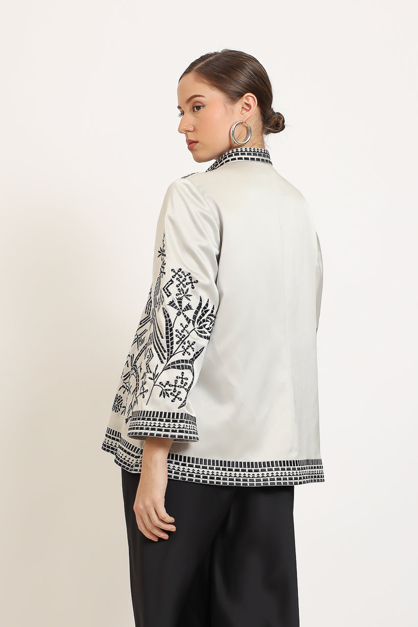 Bloom et Champs Atlas Embroidered Blouse/Ruffle Hem Pants
