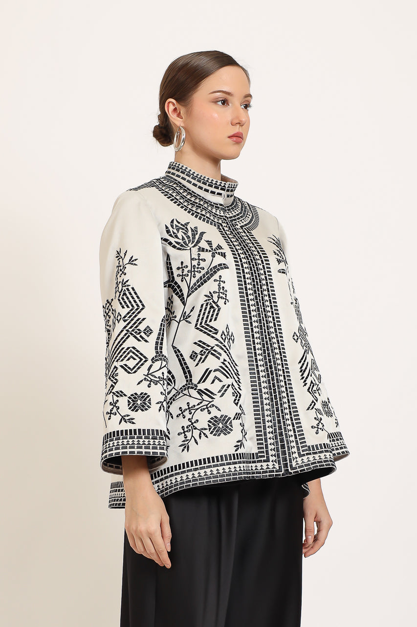 Bloom et Champs Atlas Embroidered Blouse/Ruffle Hem Pants