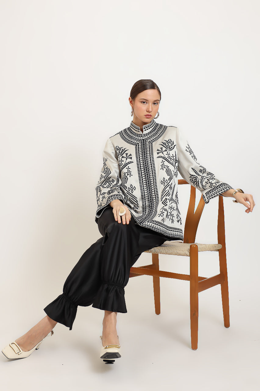 Bloom et Champs Atlas Embroidered Blouse/Ruffle Hem Pants