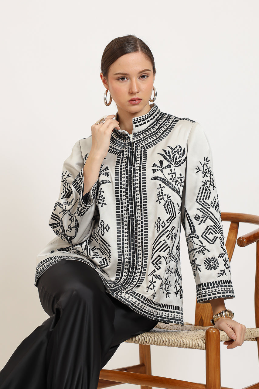 Bloom et Champs Atlas Embroidered Blouse/Ruffle Hem Pants
