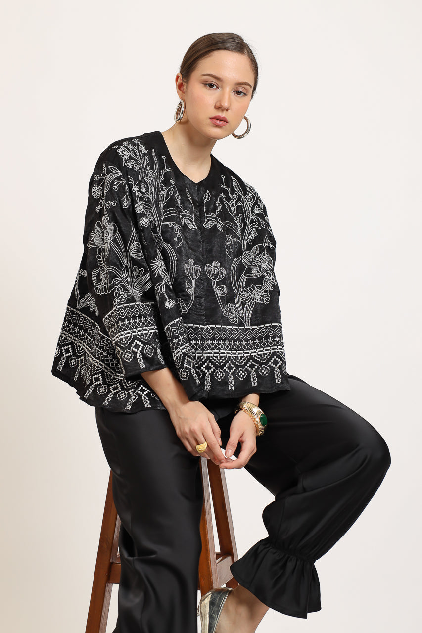 Bloom et Champs Canary Embroidered Top