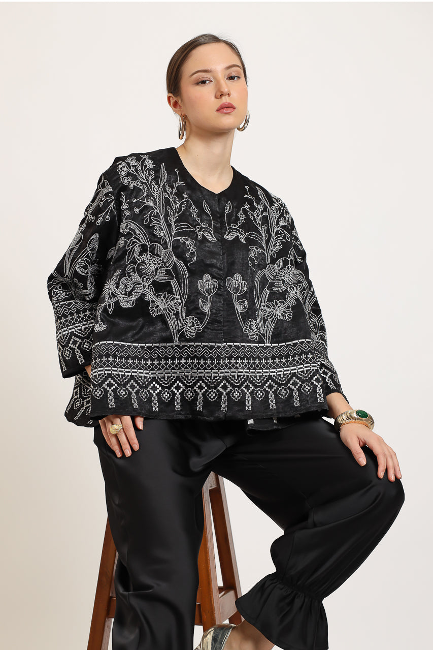 Bloom et Champs Canary Embroidered Top