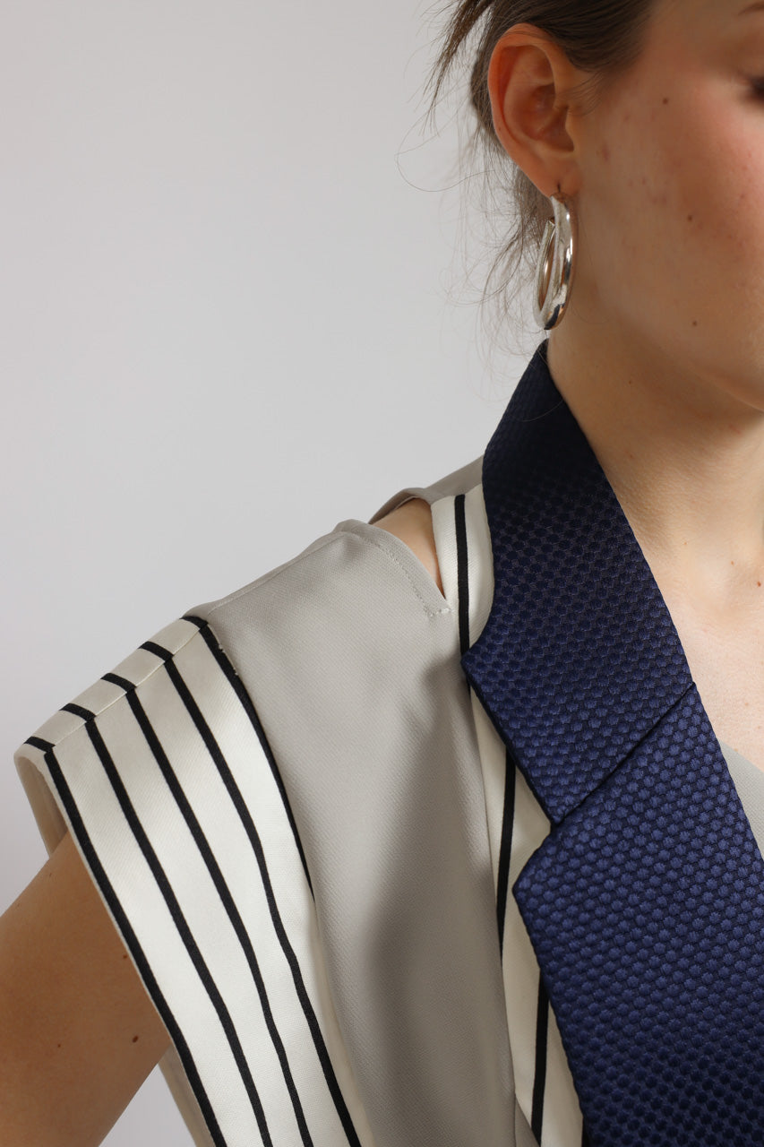 Bloom et Champs Vest Stripe Navy Monochrome