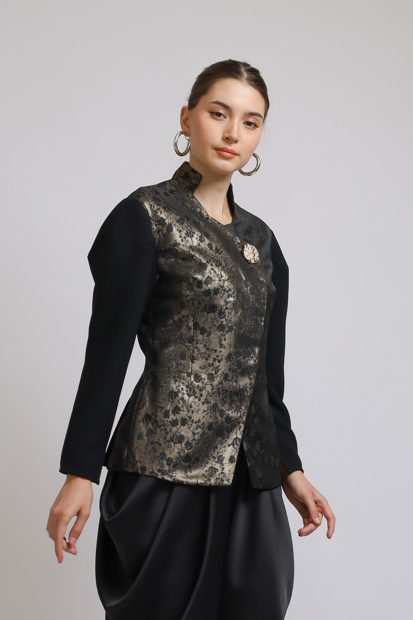 Bloom et Champs Kebaya Jacquard Blouse/Bloom et Champs Cowl Pants