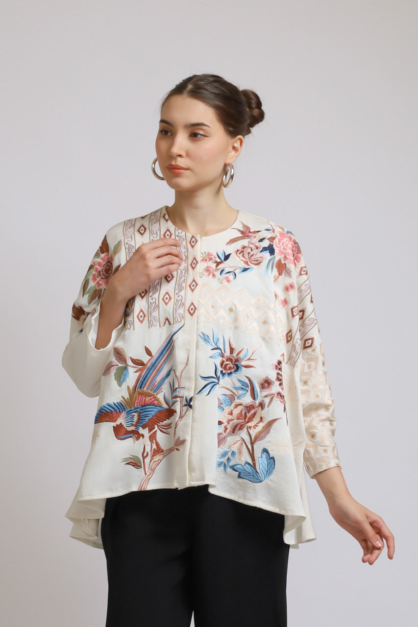 Bloom et Champs White Flora Embroidered Blouse/Bloom Doremi Pants