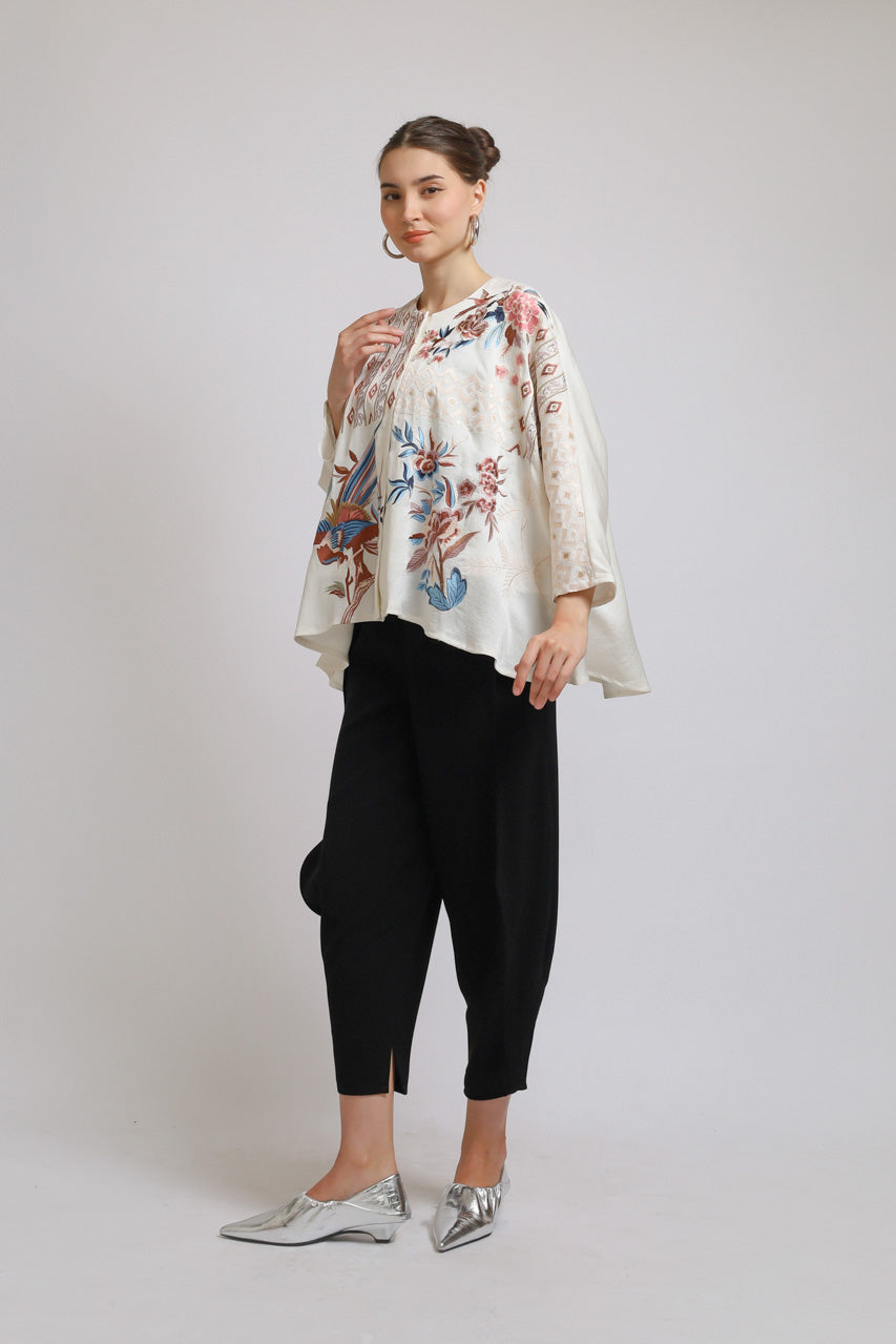 Bloom et Champs White Flora Embroidered Blouse/Bloom Doremi Pants