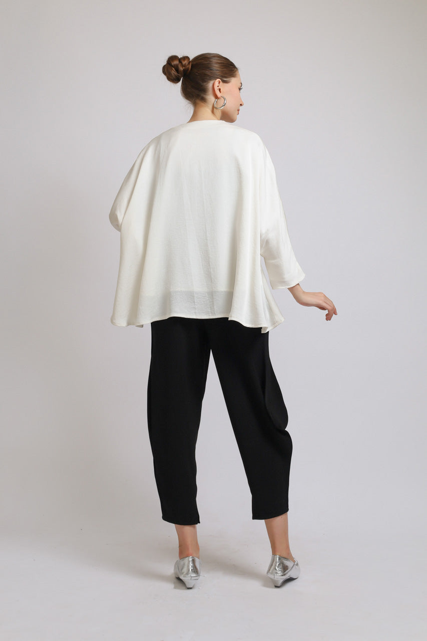 Bloom et Champs White Flora Embroidered Blouse/Bloom Doremi Pants