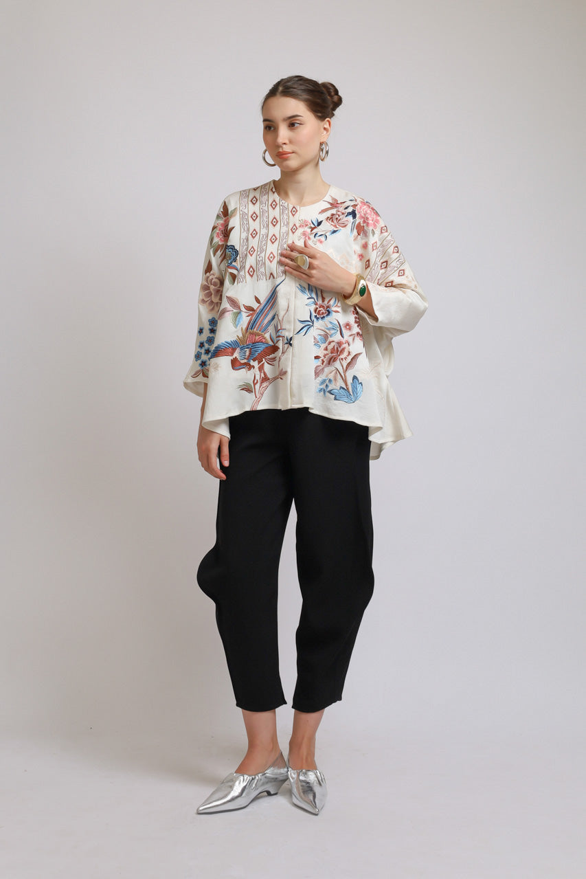 Bloom et Champs White Flora Embroidered Blouse/Bloom Doremi Pants