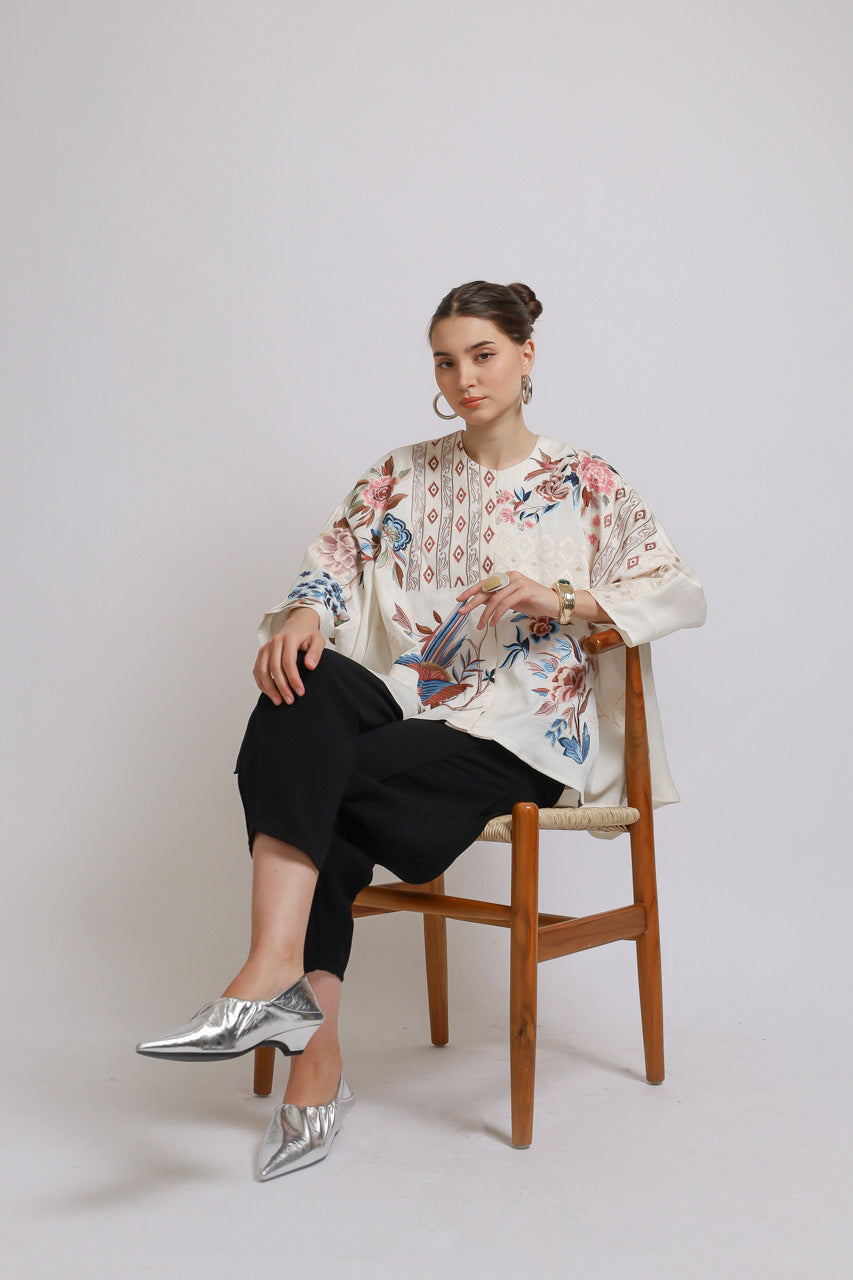 Bloom et Champs White Flora Embroidered Blouse/Bloom Doremi Pants
