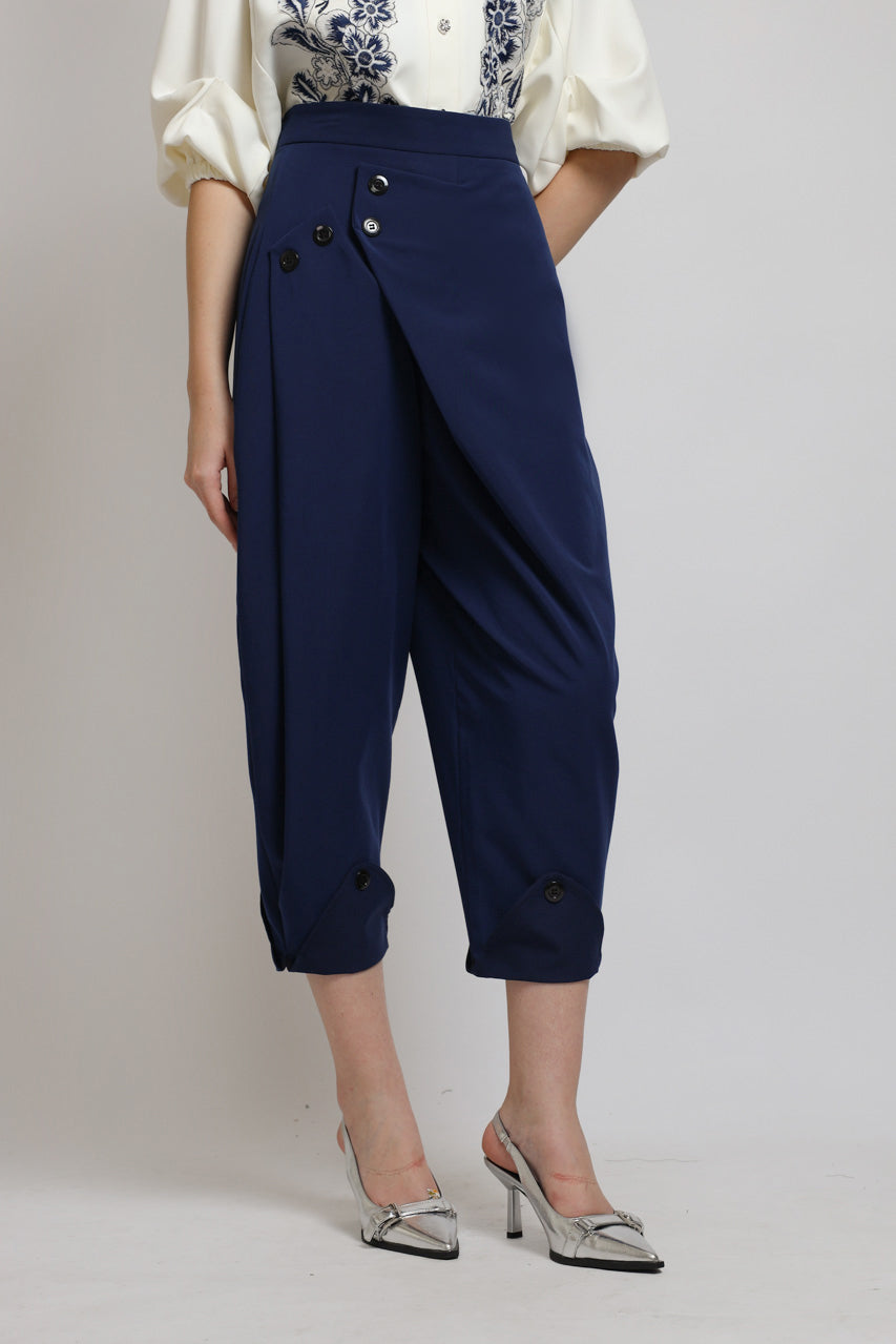 Bloom et Champs Sling Buttons Pants in Navy
