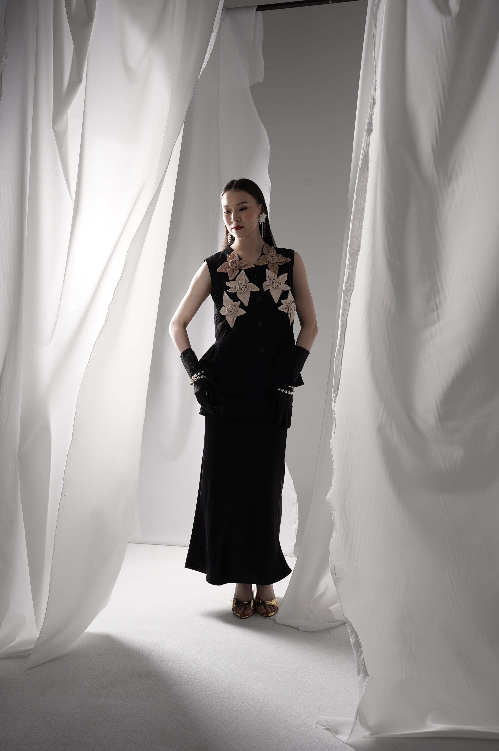 Bloom et Champs Callia Floral Blouse/ Saten Obi Skirt