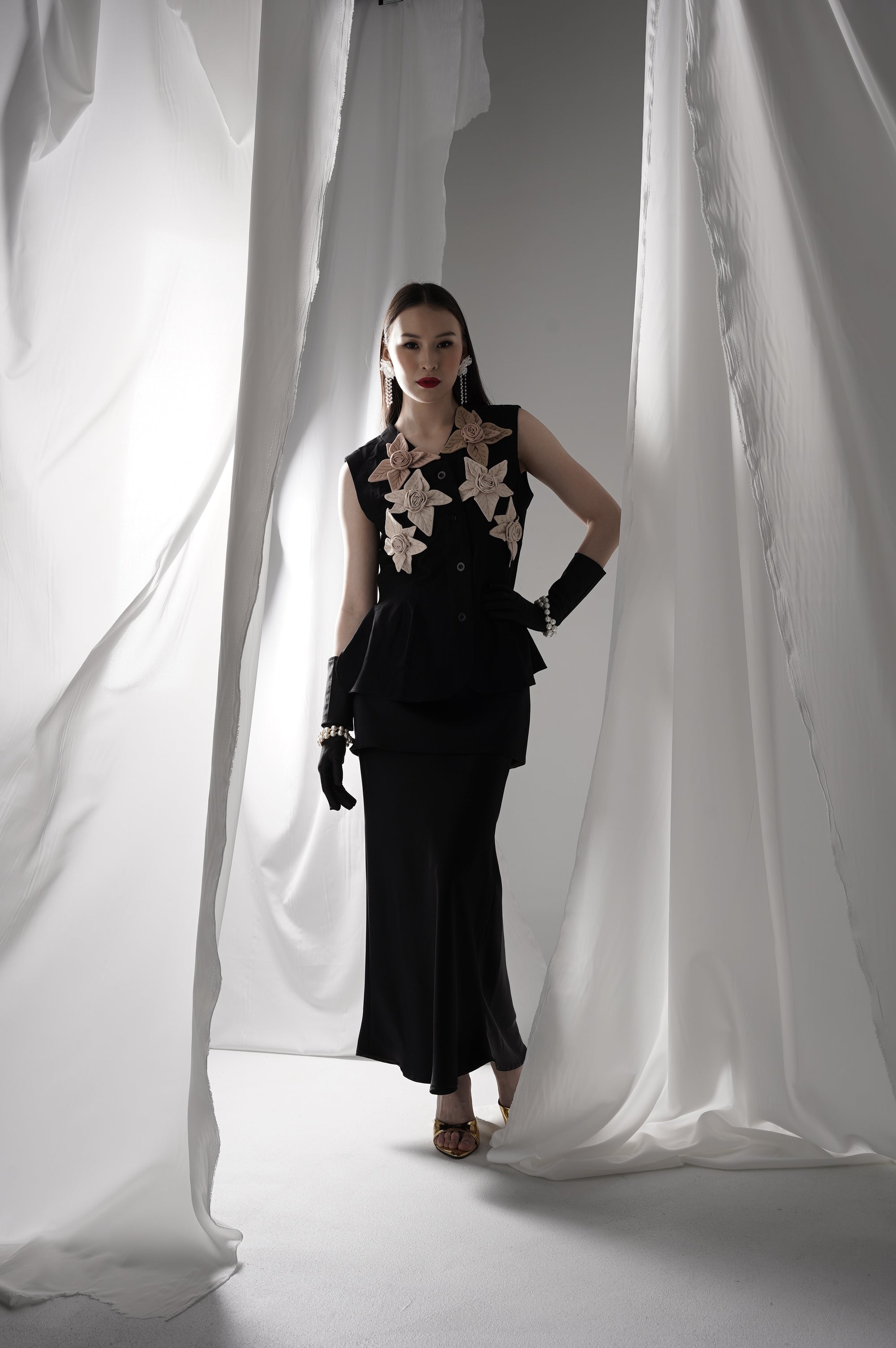 Bloom et Champs Callia Floral Blouse/ Saten Obi Skirt