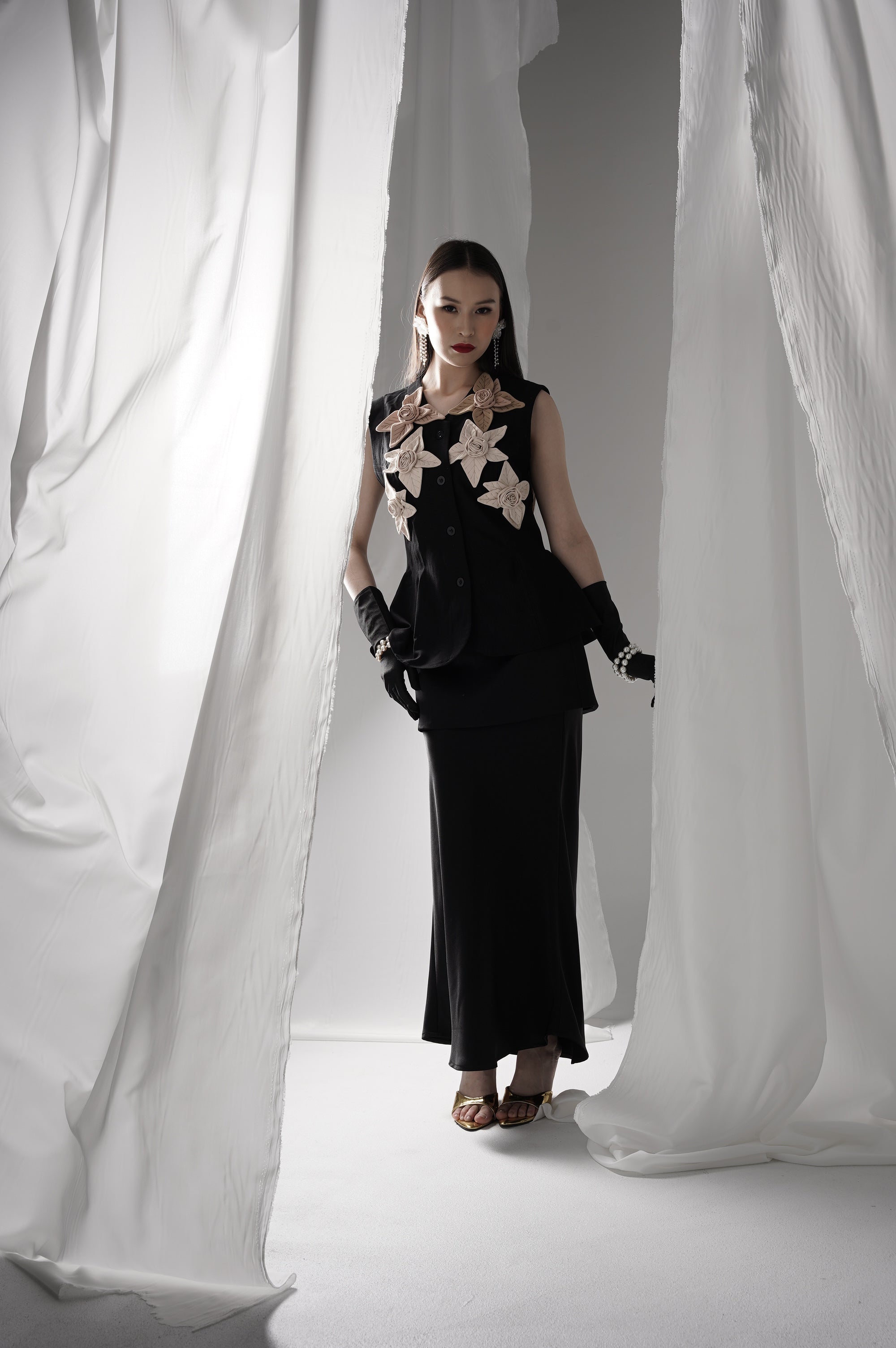 Bloom et Champs Callia Floral Blouse/ Saten Obi Skirt