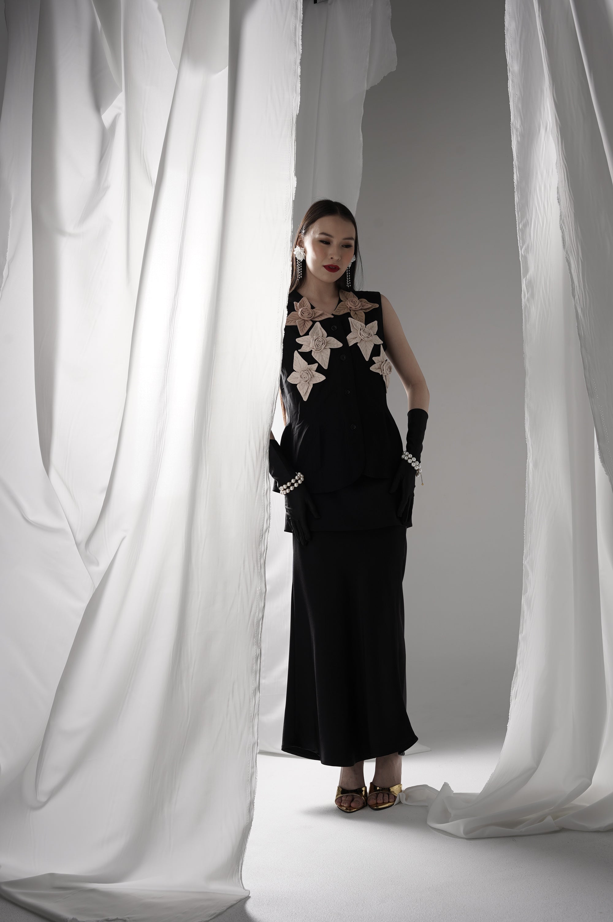 Bloom et Champs Callia Floral Blouse/ Saten Obi Skirt