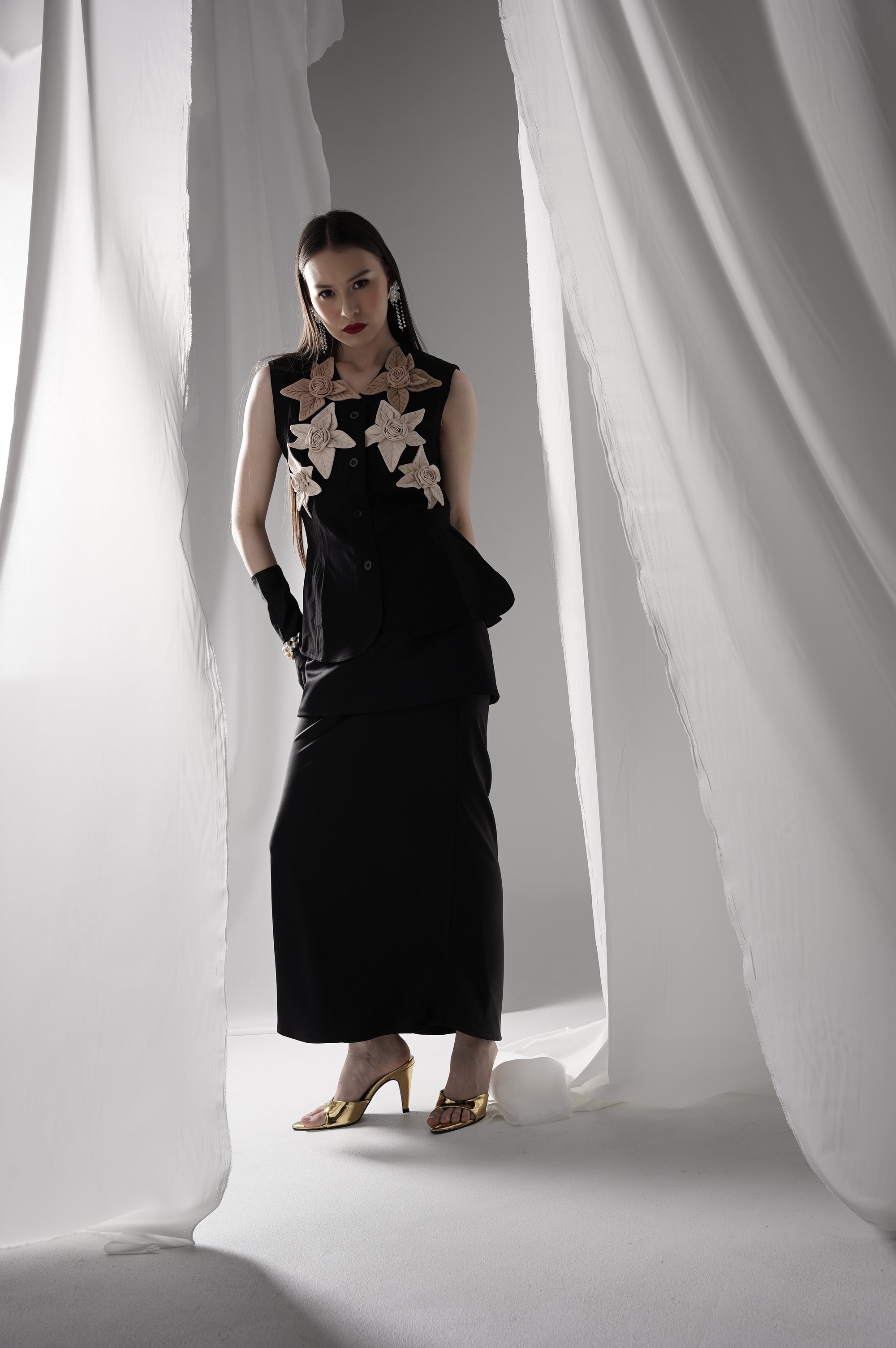 Bloom et Champs Callia Floral Blouse/ Saten Obi Skirt