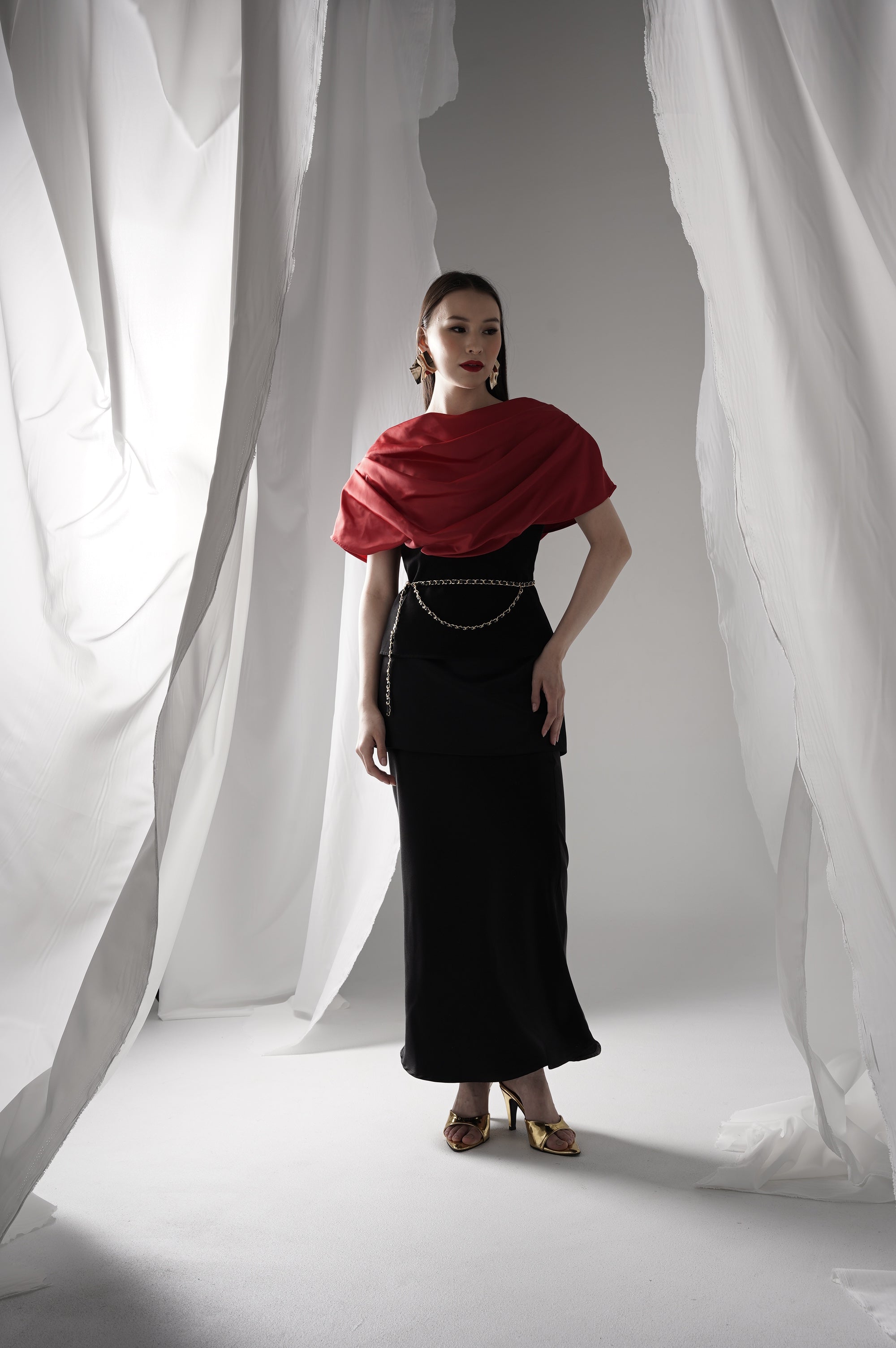Bloom et Champs Sabrina Drapery in Cherry Red/Saten Obi Skirt in Black