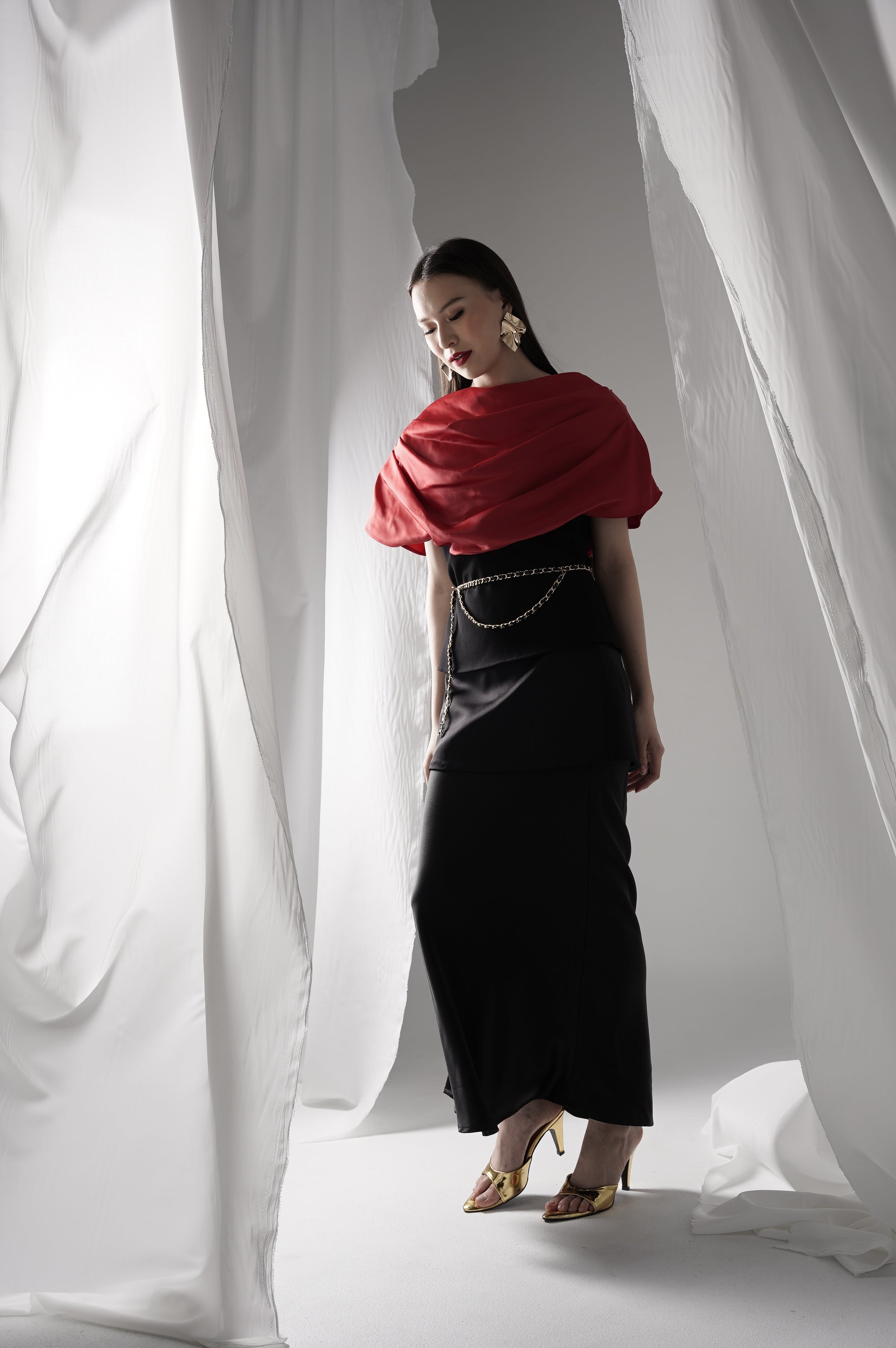 Bloom et Champs Sabrina Drapery in Cherry Red/Saten Obi Skirt in Black