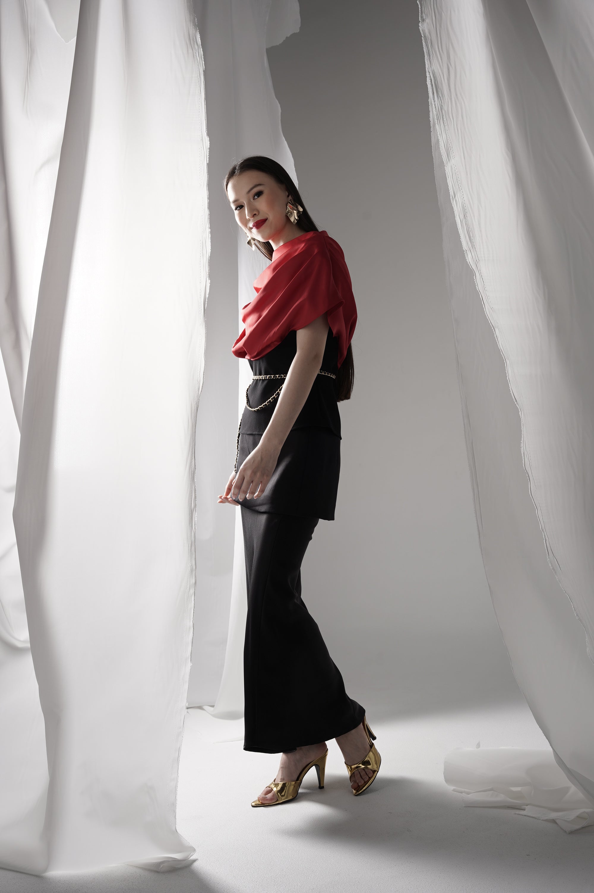 Bloom et Champs Sabrina Drapery in Cherry Red/Saten Obi Skirt in Black
