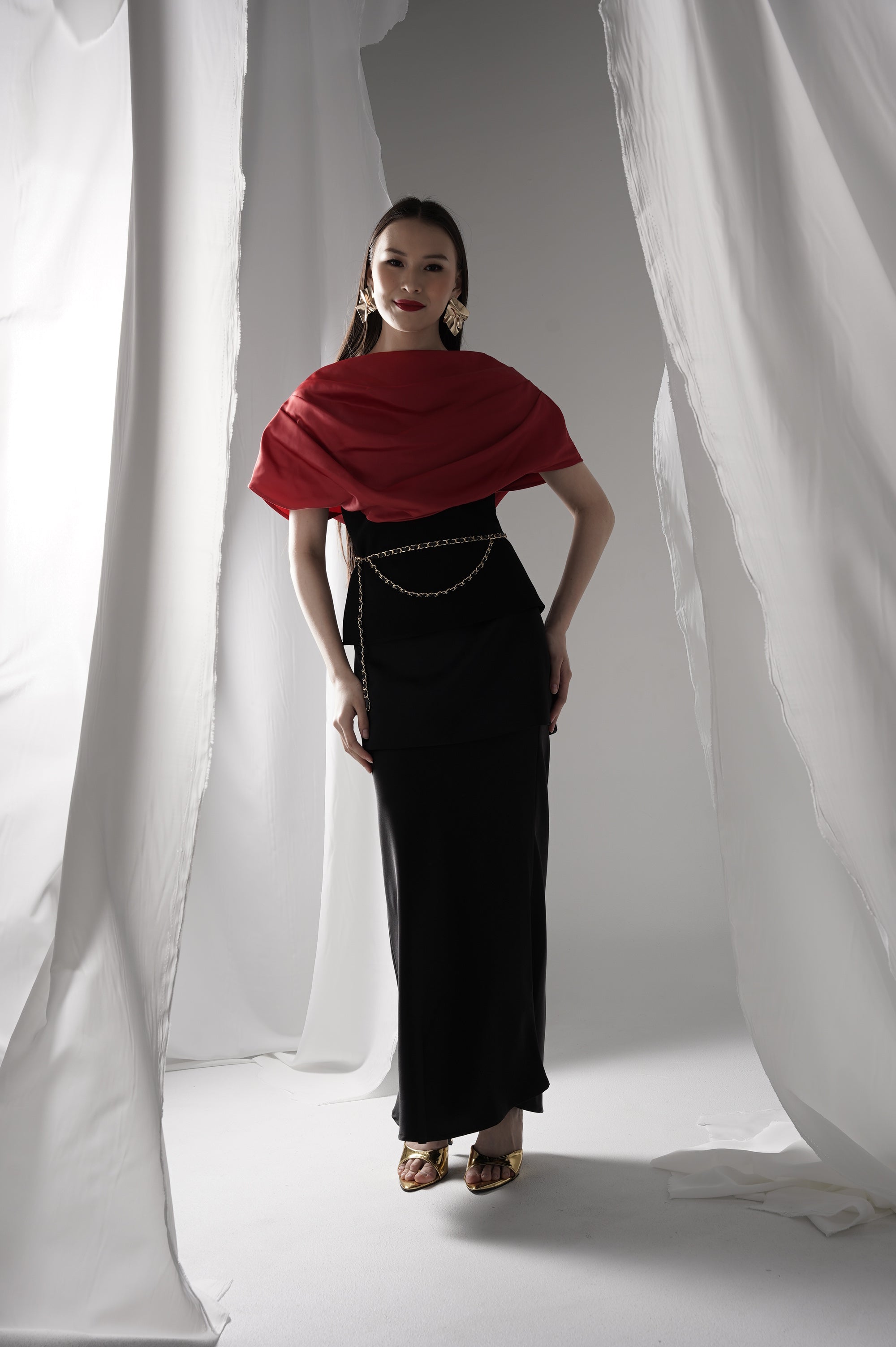 Bloom et Champs Sabrina Drapery in Cherry Red/Saten Obi Skirt in Black