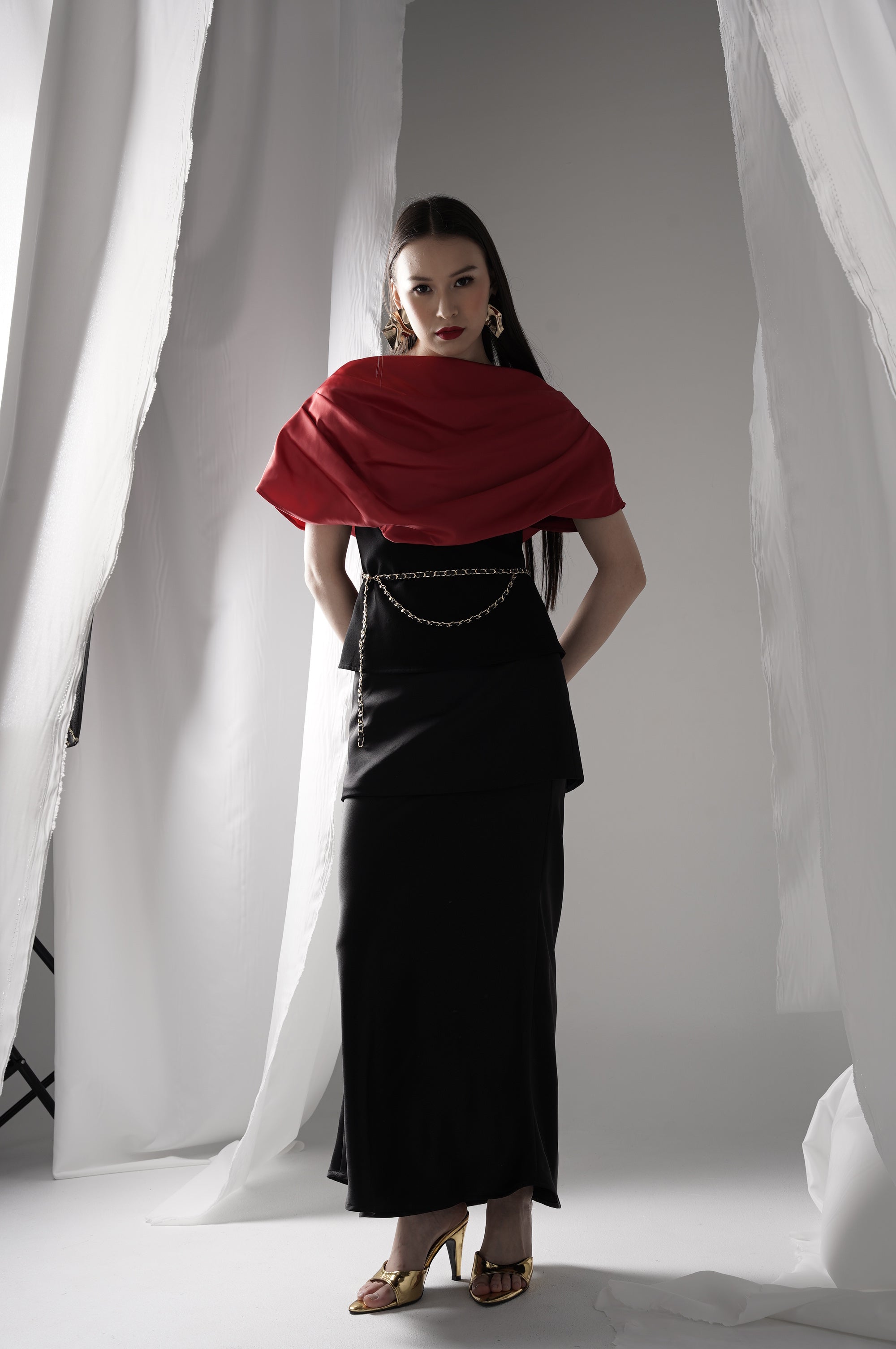 Bloom et Champs Sabrina Drapery in Cherry Red/Saten Obi Skirt in Black