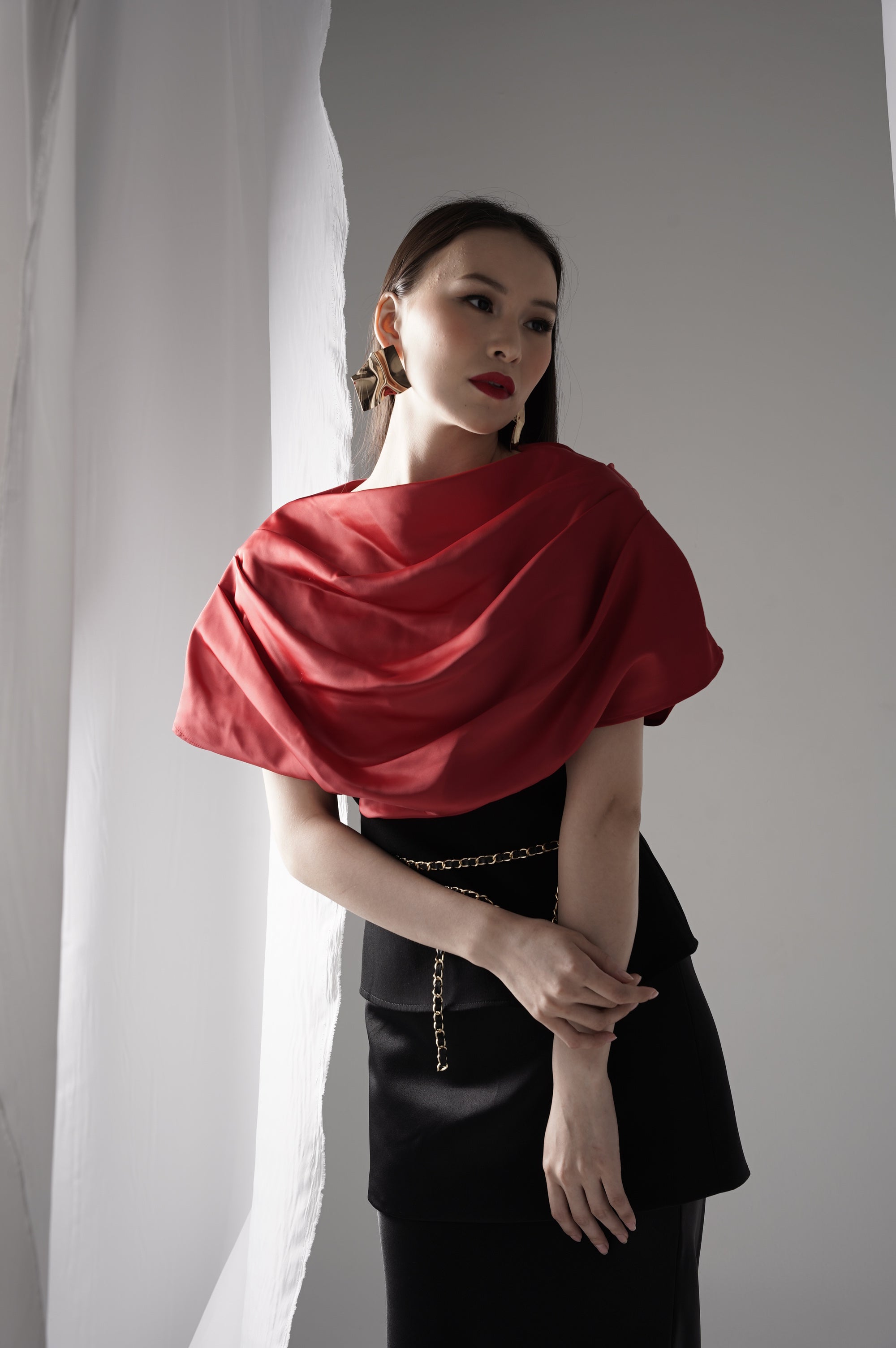 Bloom et Champs Sabrina Drapery in Cherry Red/Saten Obi Skirt in Black