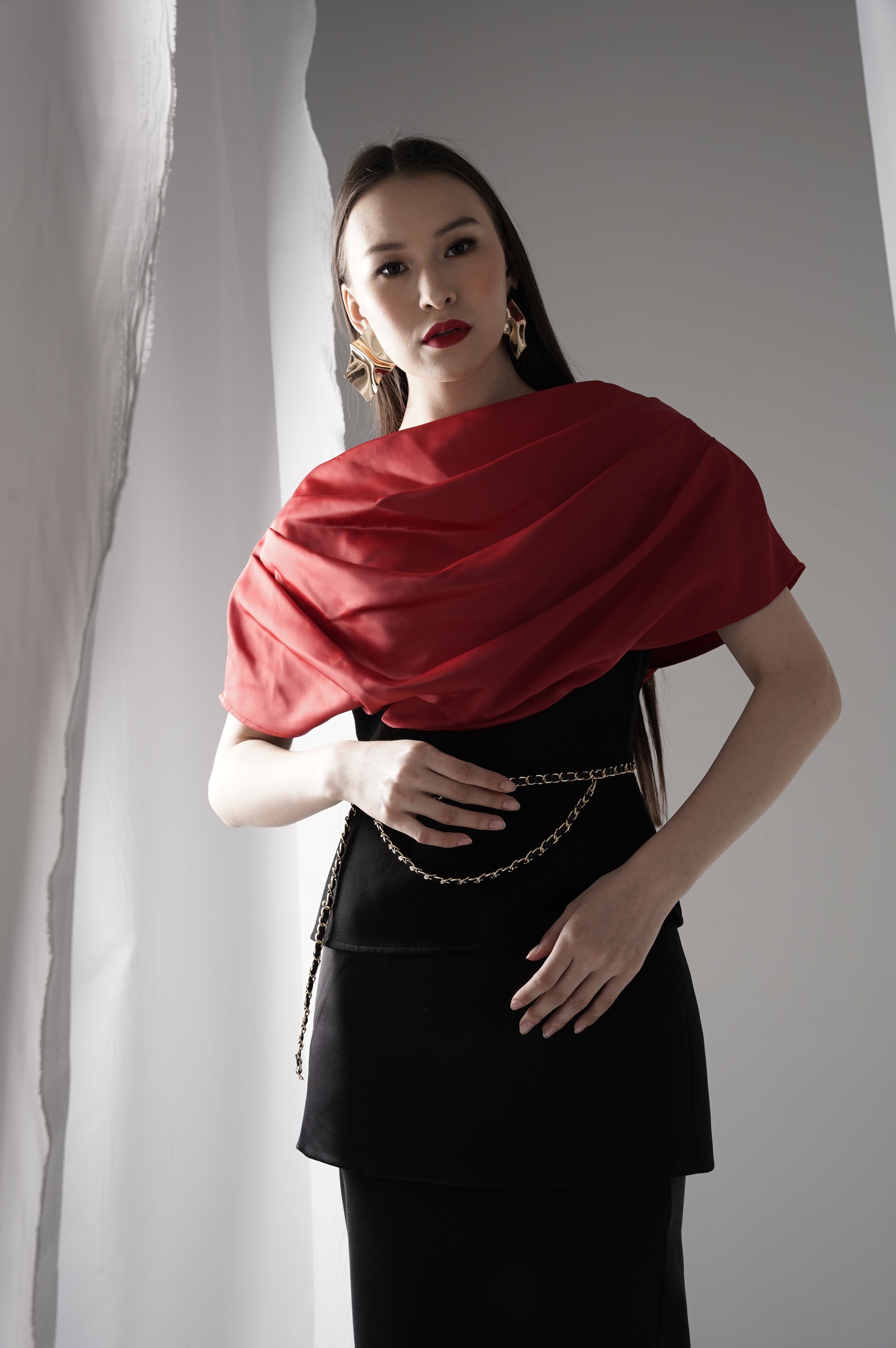 Bloom et Champs Sabrina Drapery in Cherry Red/Saten Obi Skirt in Black