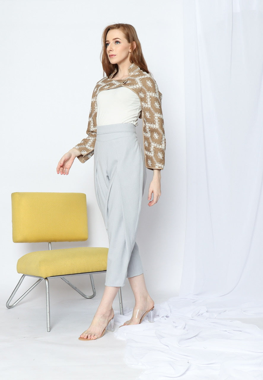 Top Setengah Cape Outer in Beige