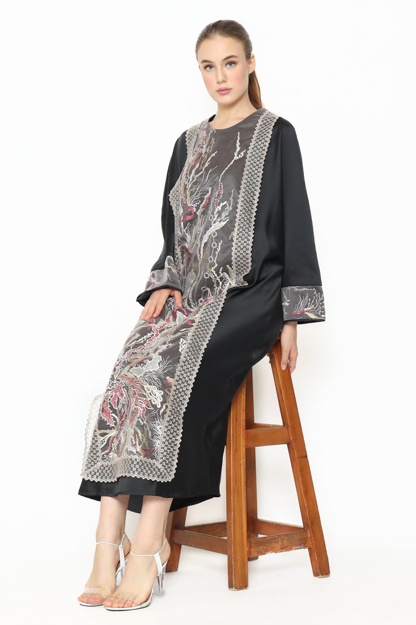 Bloom et Champs Dress Kaftan Kotak Hitam