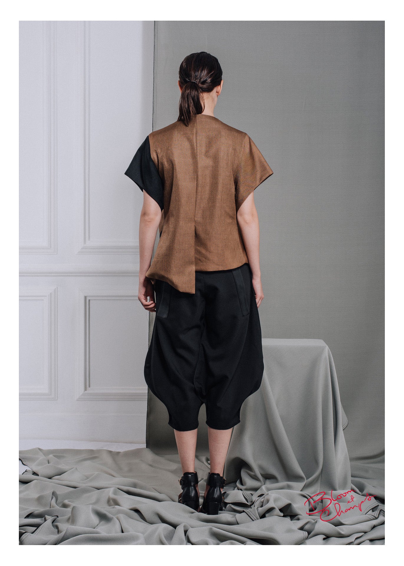 Kimono Beige Black Top