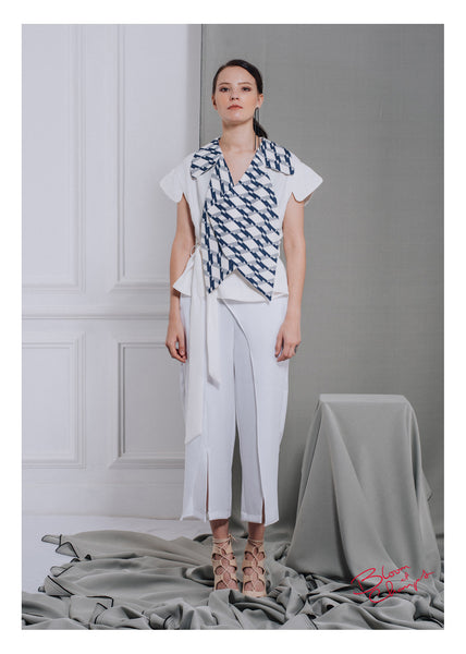 Top Lapel Tulip