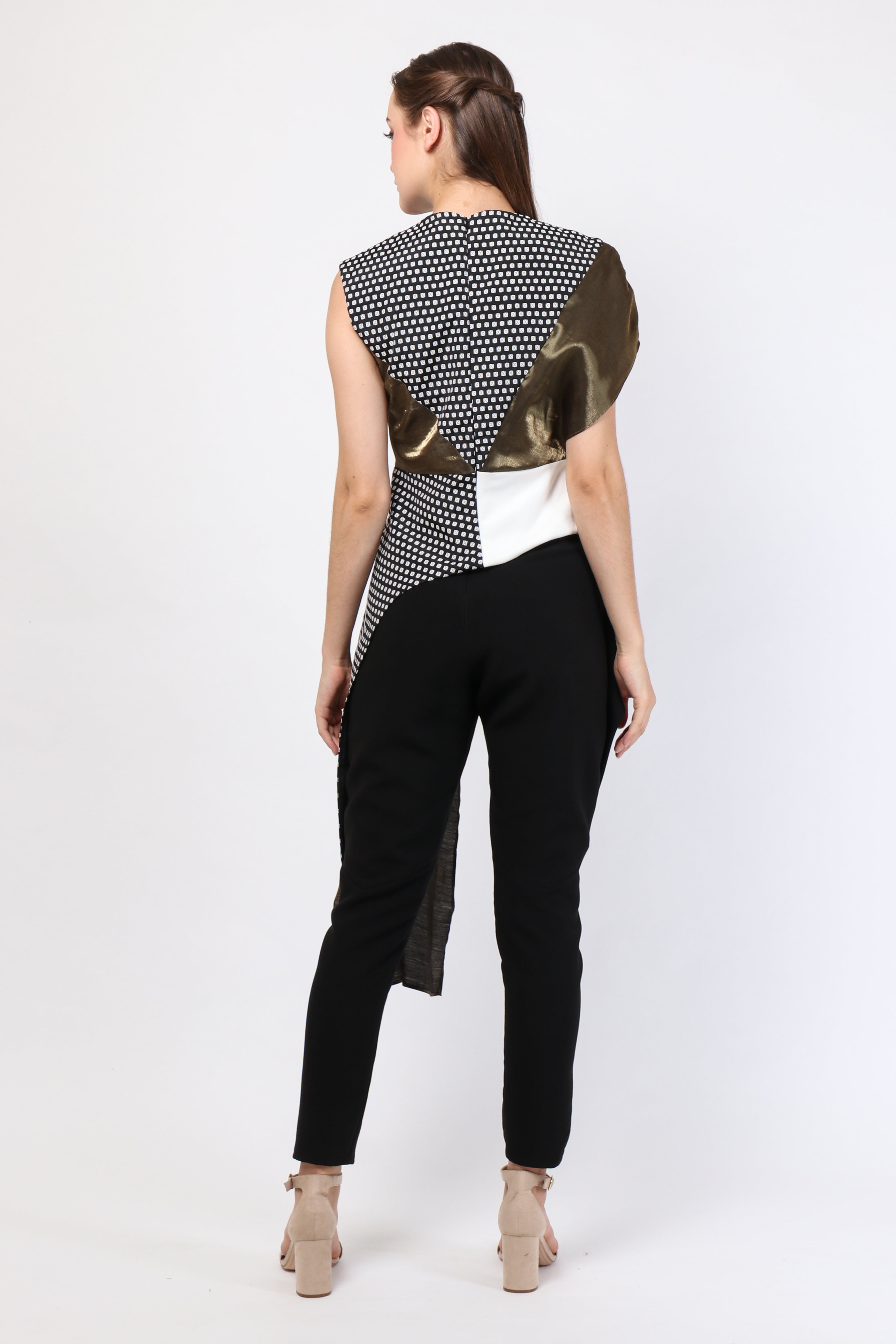 Top Monochrome Jala